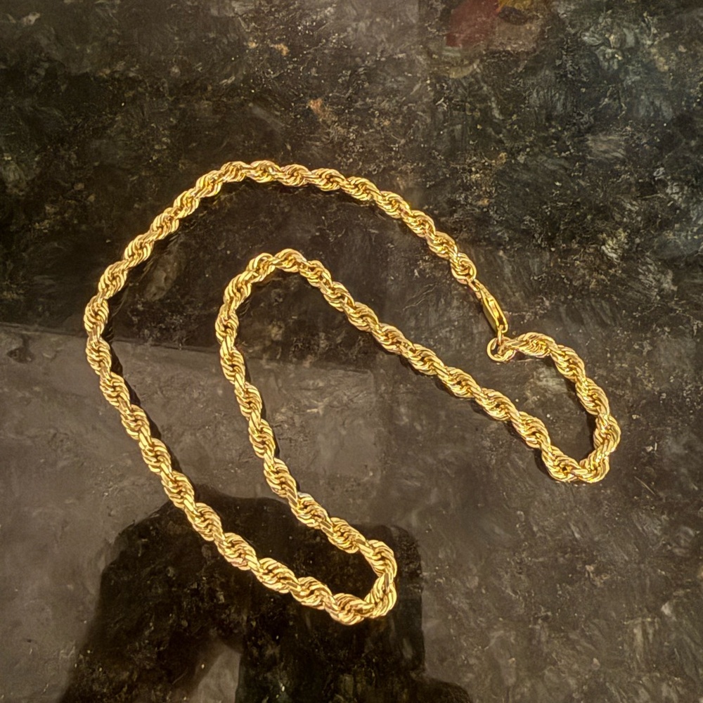 Elegant 14k solid Gold Rope Necklace